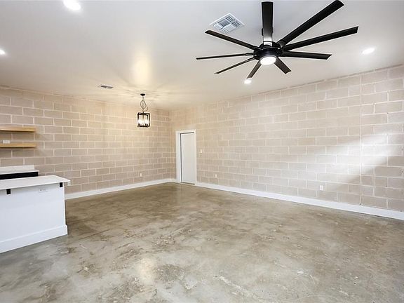 3rd image of 2710 Grace Cir #A
