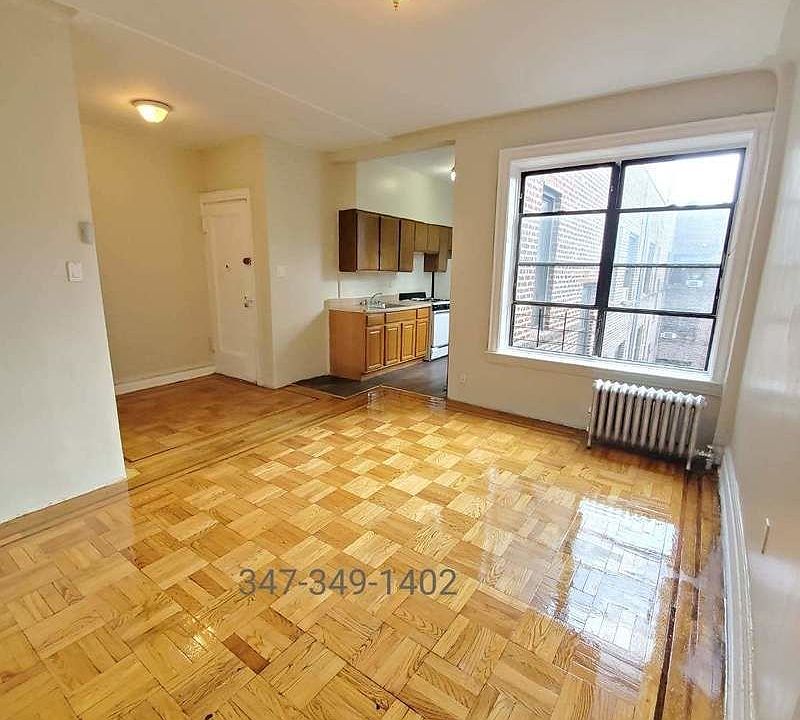 1st image of 902 44th St #18F