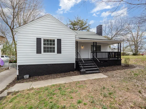 109 N Fisher St, Burlington, NC 27217