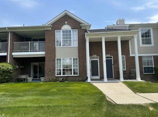 45805 Heather Ridge Dr, Macomb, MI 48044
