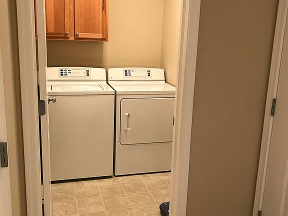 2nd image of 3521 Megan Ct NW