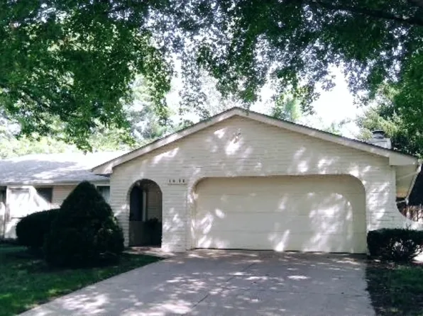1630 Trelawney Dr, Lincoln, NE 68512