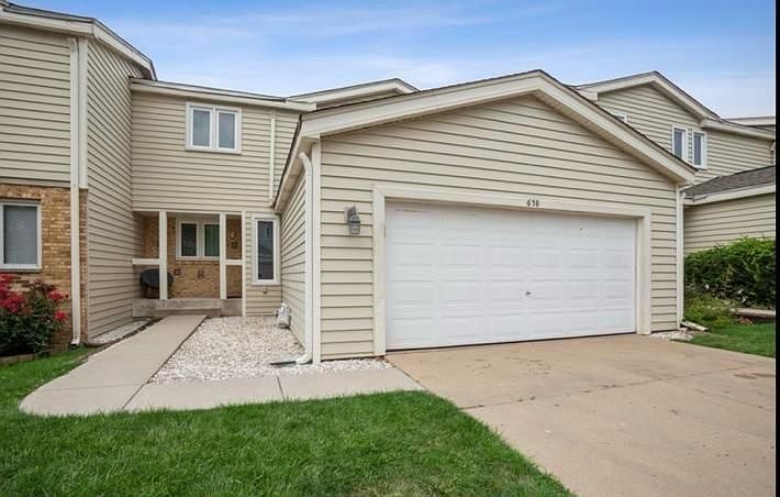 1st image of 658 Lincolnshire Ln