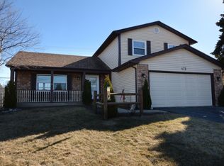 473 Blackhawk Dr, Carol Stream, IL 60188