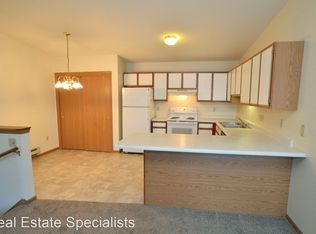 122 Deer Creek Ct APT 5, Jefferson, WI 53549