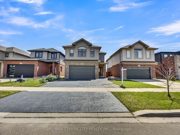 668 Freeport St, London, ON N6G 0R3