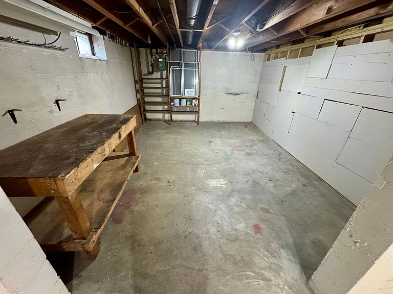 2562 Bristol Rd — Photo 21
