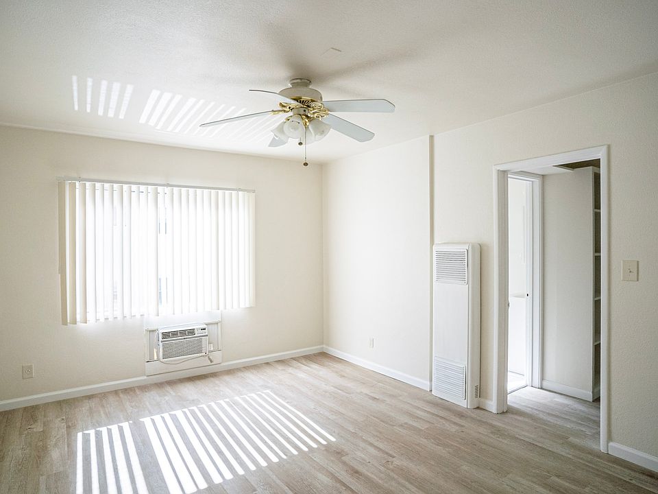 1st image of 1721 O St #15