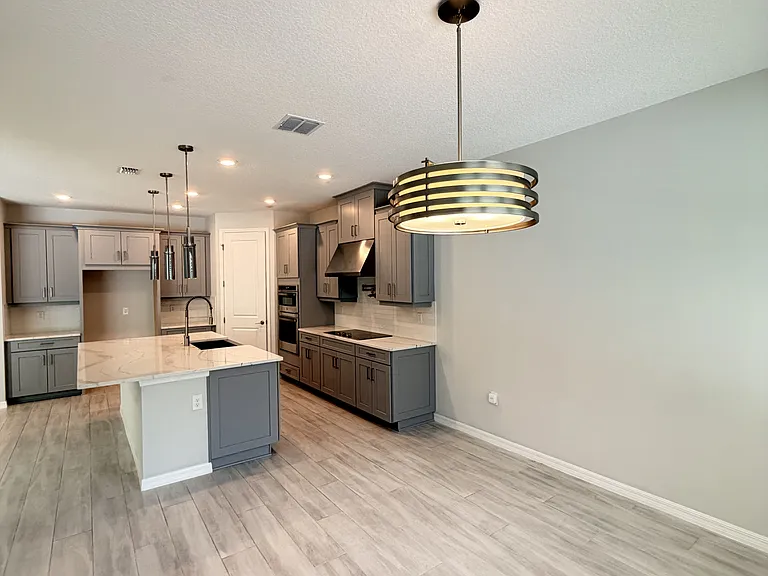 1352 Arklow Cir — Photo 4