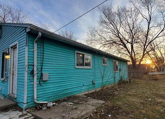 2nd image of 1734 Heatherridge St