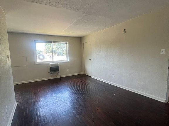 2nd image of 1315 Rolleston St #1341B