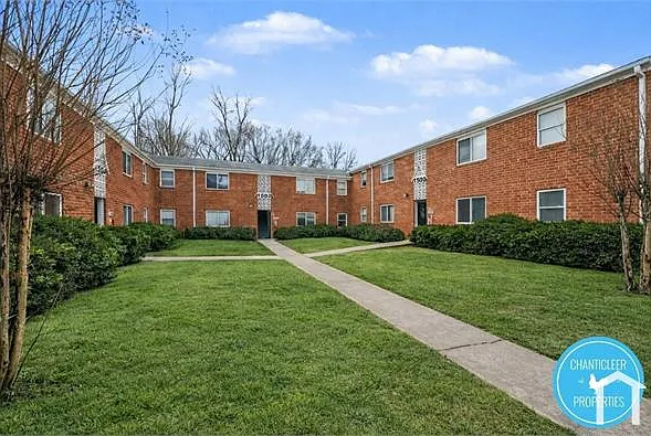 2 bed, 820 sqft, $925 — Photo 2