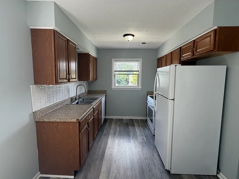 3230B Aqueduct Dr — Photo 1