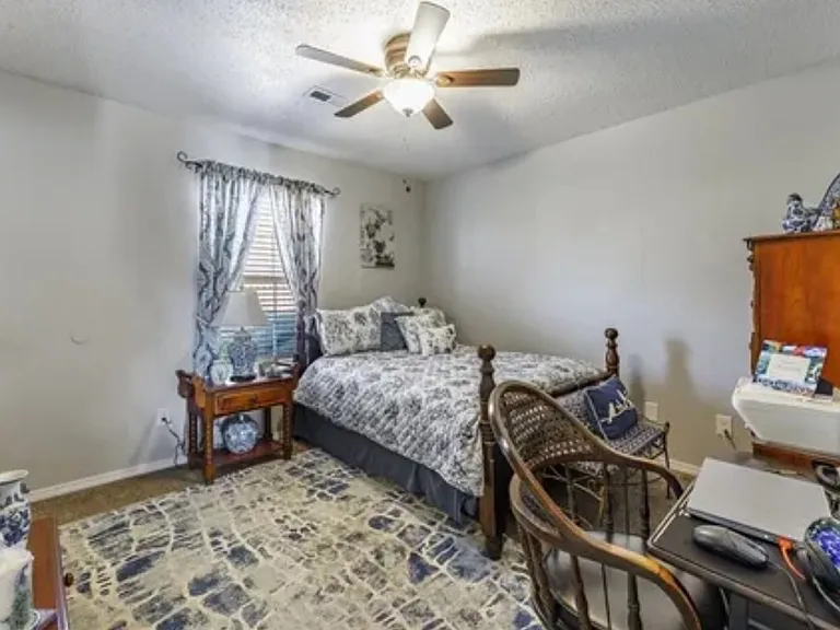 3304 Southwest Landau Court — Photo 15