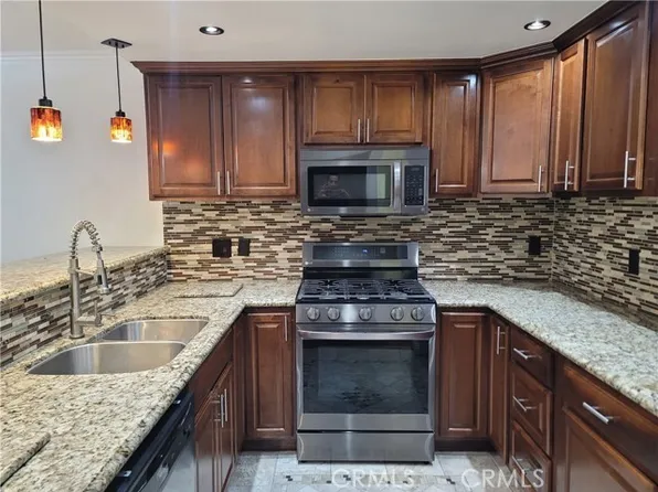 11076 Sharp Ave Unit C, Mission Hills, CA 91345