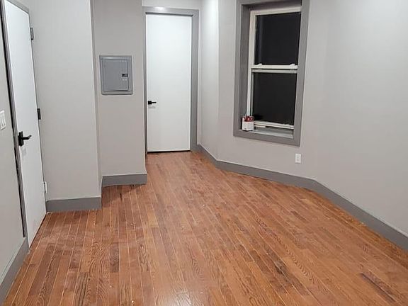 3rd image of 39 Van Wagenen Ave #4RK