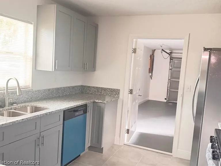3252 Golfview Rd — Photo 6