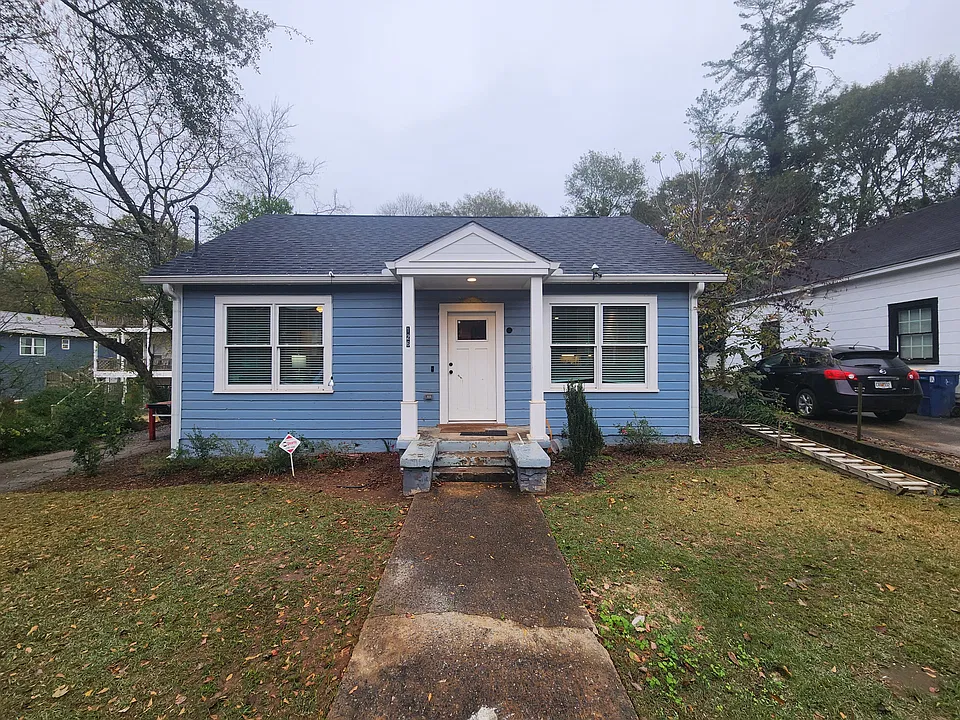 126 N Poplar St