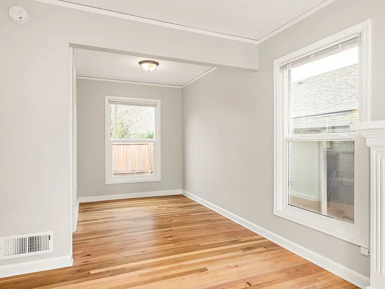 Parkside Apartments — Photo 11