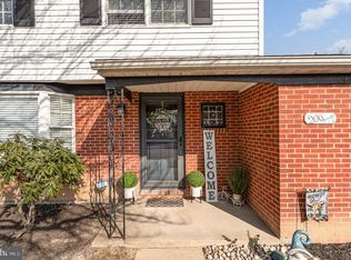 206 Linda Dr, Mechanicsburg, PA 17055