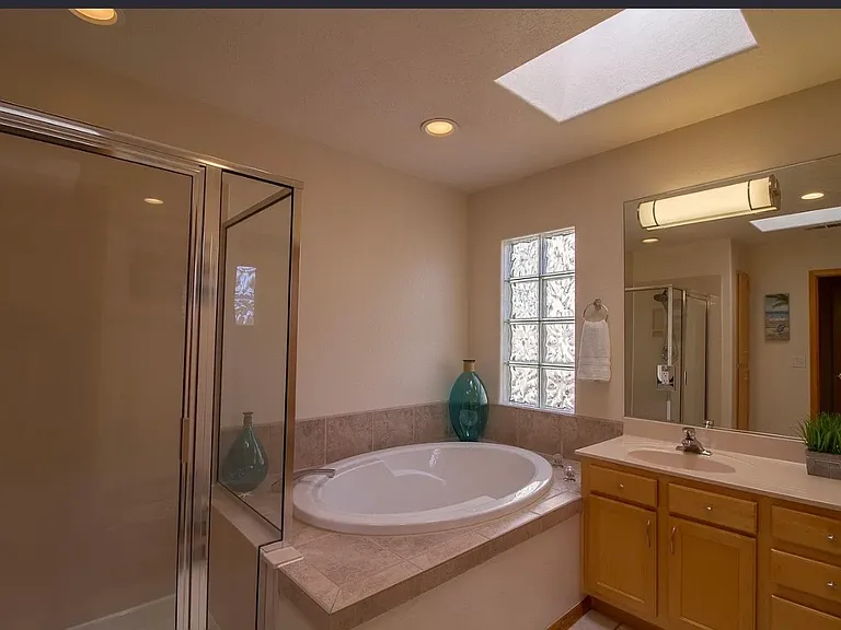 13115 Enchantment Ln NE — Photo 6