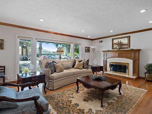 4th image of 2116 Cottle Ave