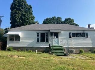 504 E 17th St, Baxter Springs, KS 66713