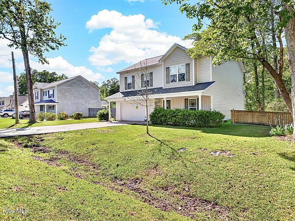 2nd image of 394 Carolina Pines Boulevard