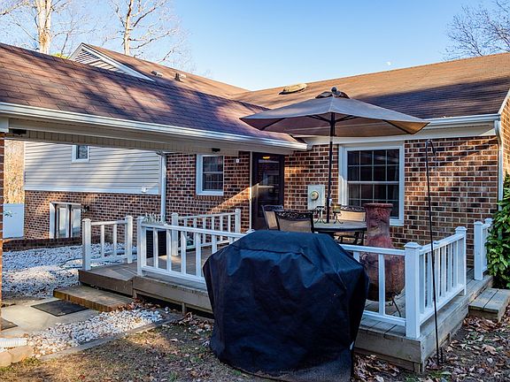 4th image of 108 Smoot Dr