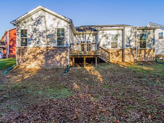 5th image of 105 Crystal Falls Cir