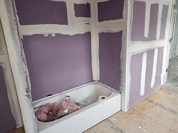 4th image of 130 Johnson St