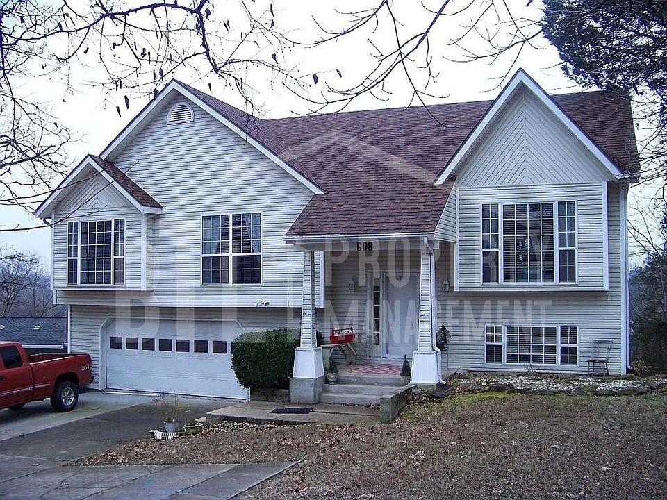 1st image of 608 Cliff Dr