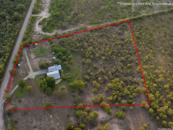 4th image of 699 COUNTY ROAD 381