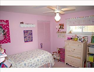 5th image of 132 Old Oak Dr