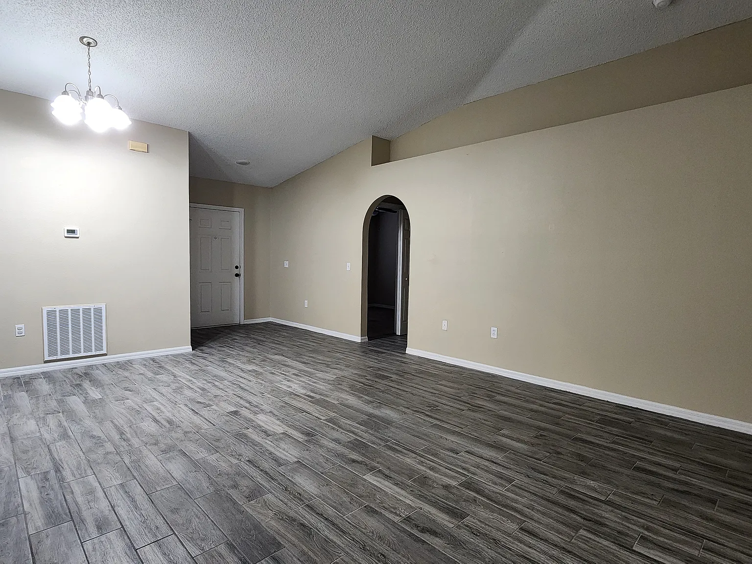 3 bed, 1500 sqft, $1,850 — Photo 3