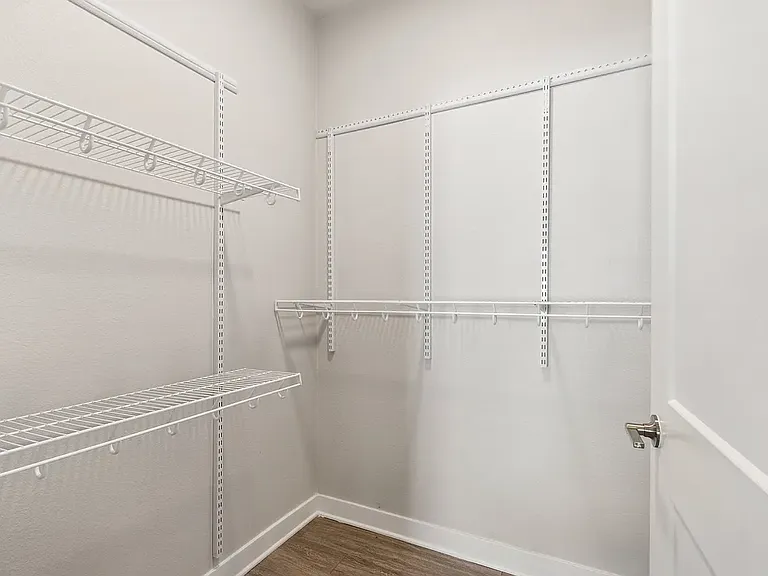 Sunland Flats — Photo 10