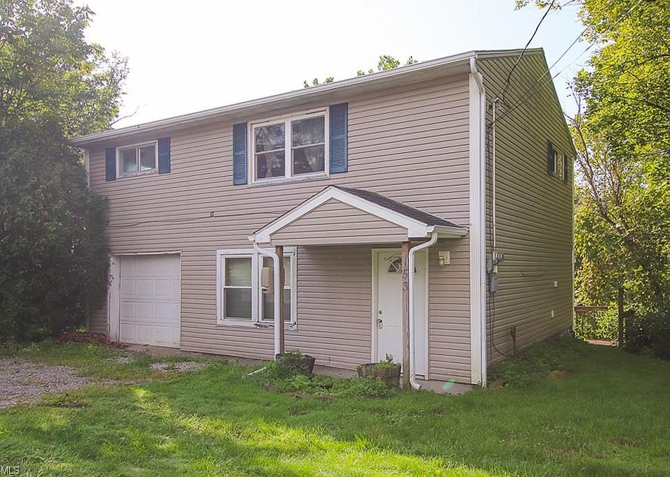 1st image of 153 W Main St