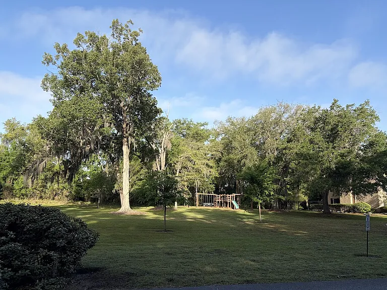4326 Plaza Gate Ln S — Photo 21