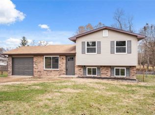 1034 Sunridge Trl S, Pevely, MO 63070