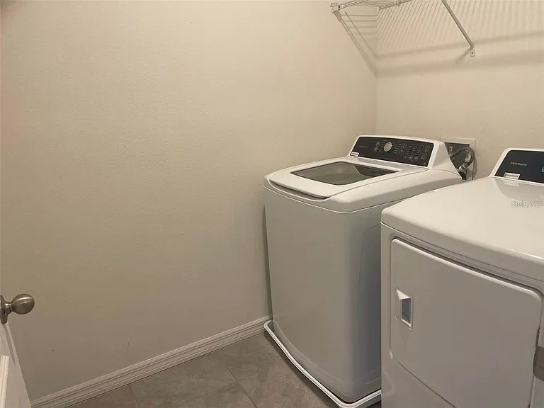 1682 Bay Breeze Dr — Photo 29