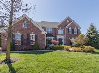 10557 Stonegate Dr, Fishers, IN 46040