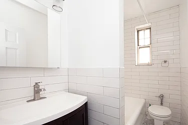 Rented by R New York