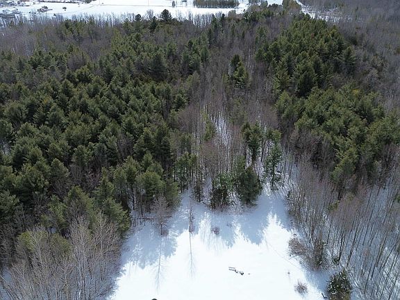 4th image of 83 Hyde Road