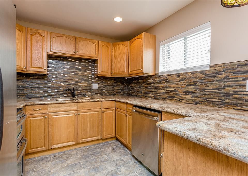 1st image of 2128 Oakdale St APT 19