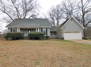 113 Kingstree Ln, Warner Robins, GA 31093