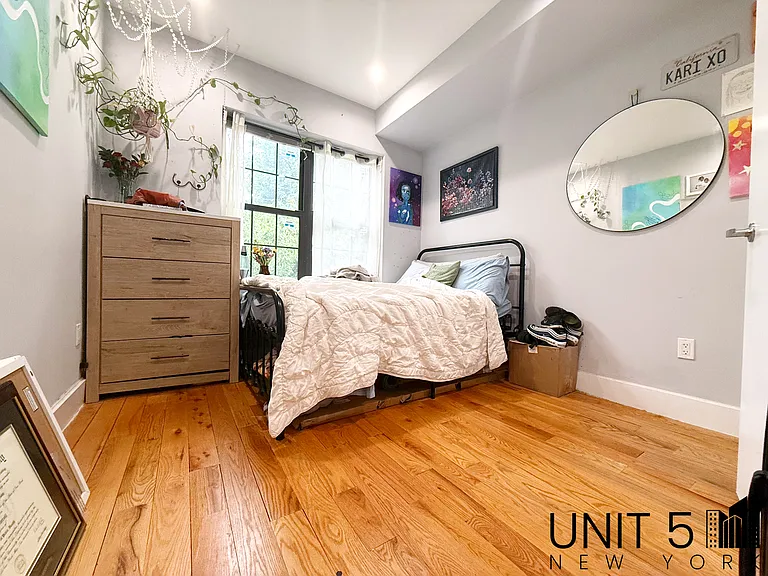 586 Bainbridge St #3B — Photo 4