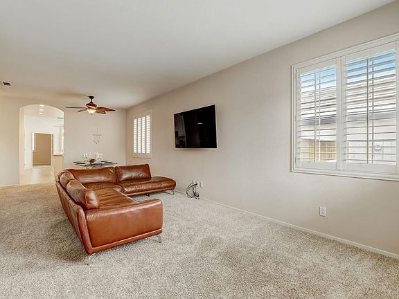4th image of 361 Bartlett Lane