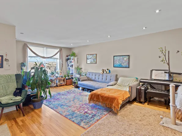 68-15 Selfridge Street image 3 of 16