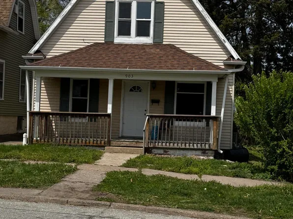 903 E 6th St, Muscatine, IA 52761