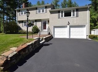 40 Marlyn Rd, Medfield, MA 02052